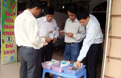 Nét mới trong quản lý và kinh doanh dịch vụ văn hóa ở Văn Lâm dịp Tết nguyên đán